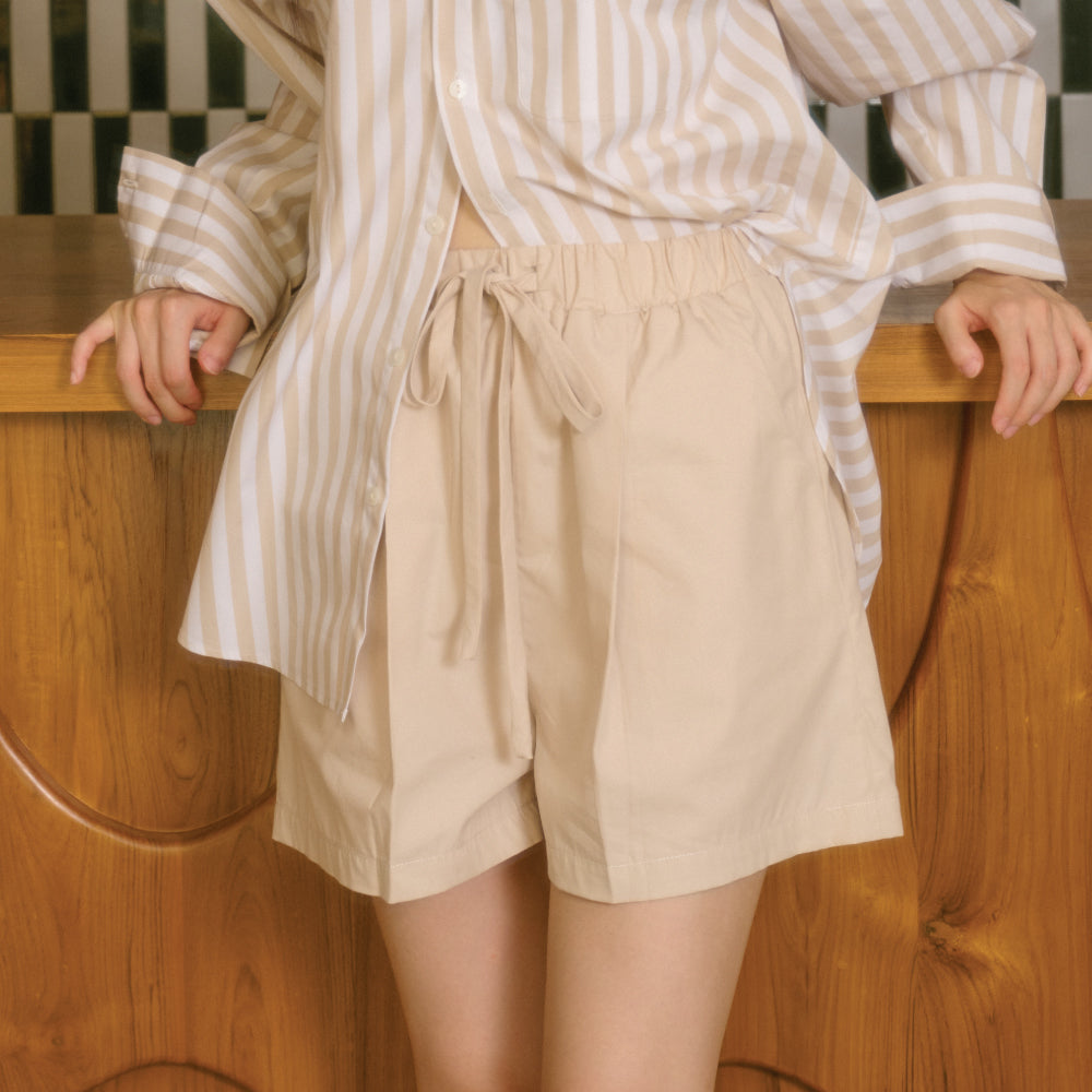 SHE KNOWS - Kith Shorts