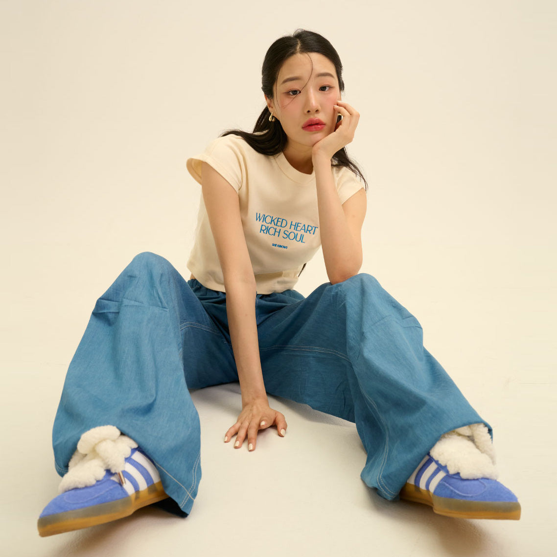 SHE KNOWS - Wicked Heart Baby Tee