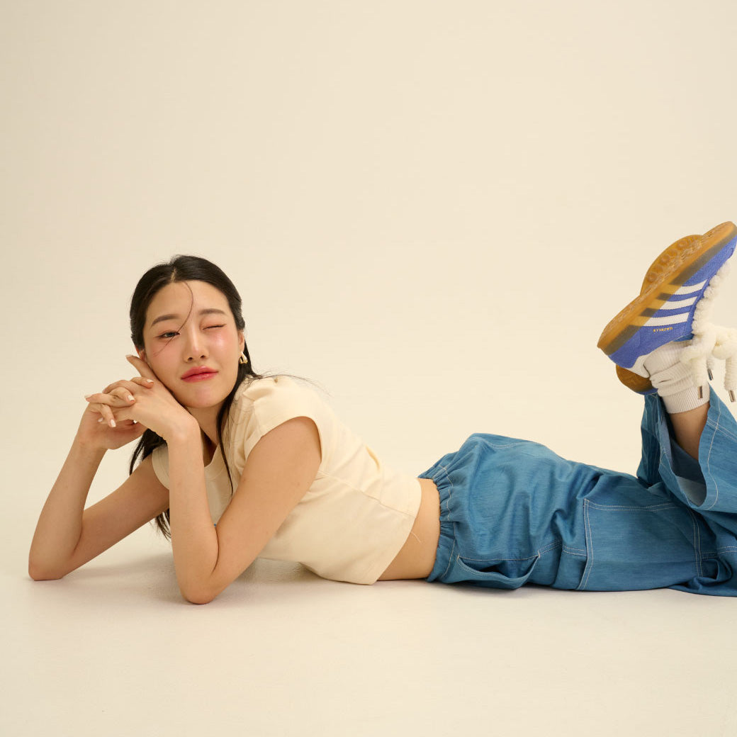 SHE KNOWS - Wicked Heart Baby Tee