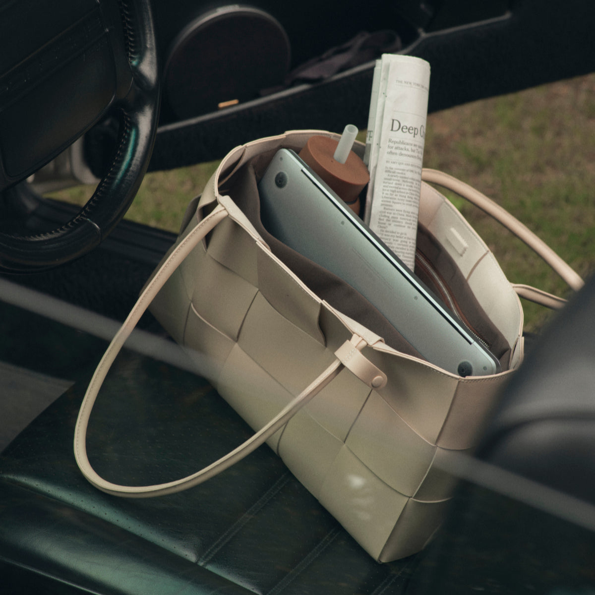 SHE KNOWS - Willow Maxi Tote