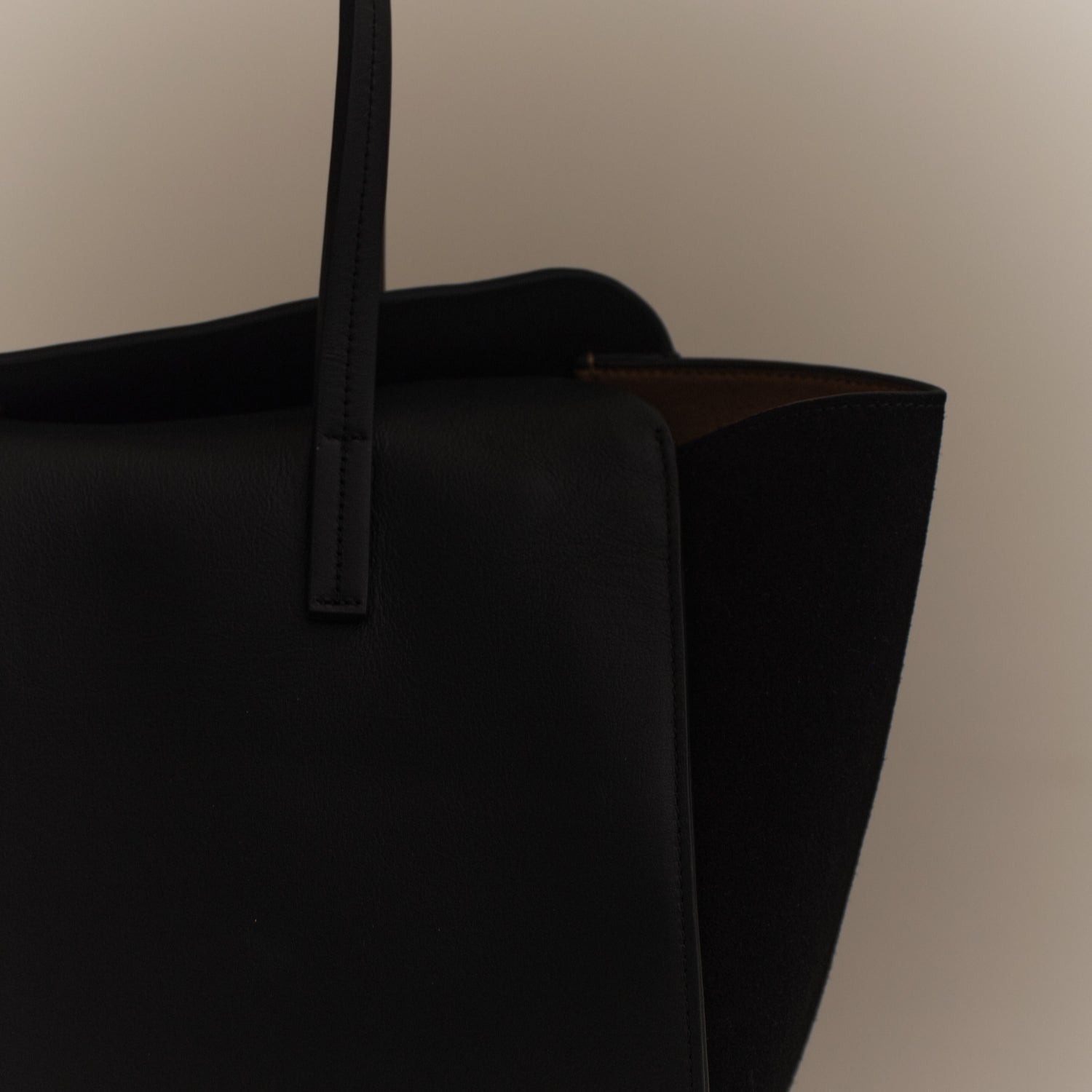 She Knows - Jane Club Tote