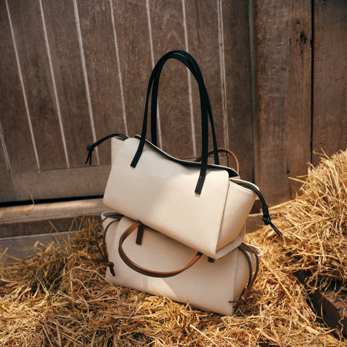 She Knows - Jane Canvas Bag