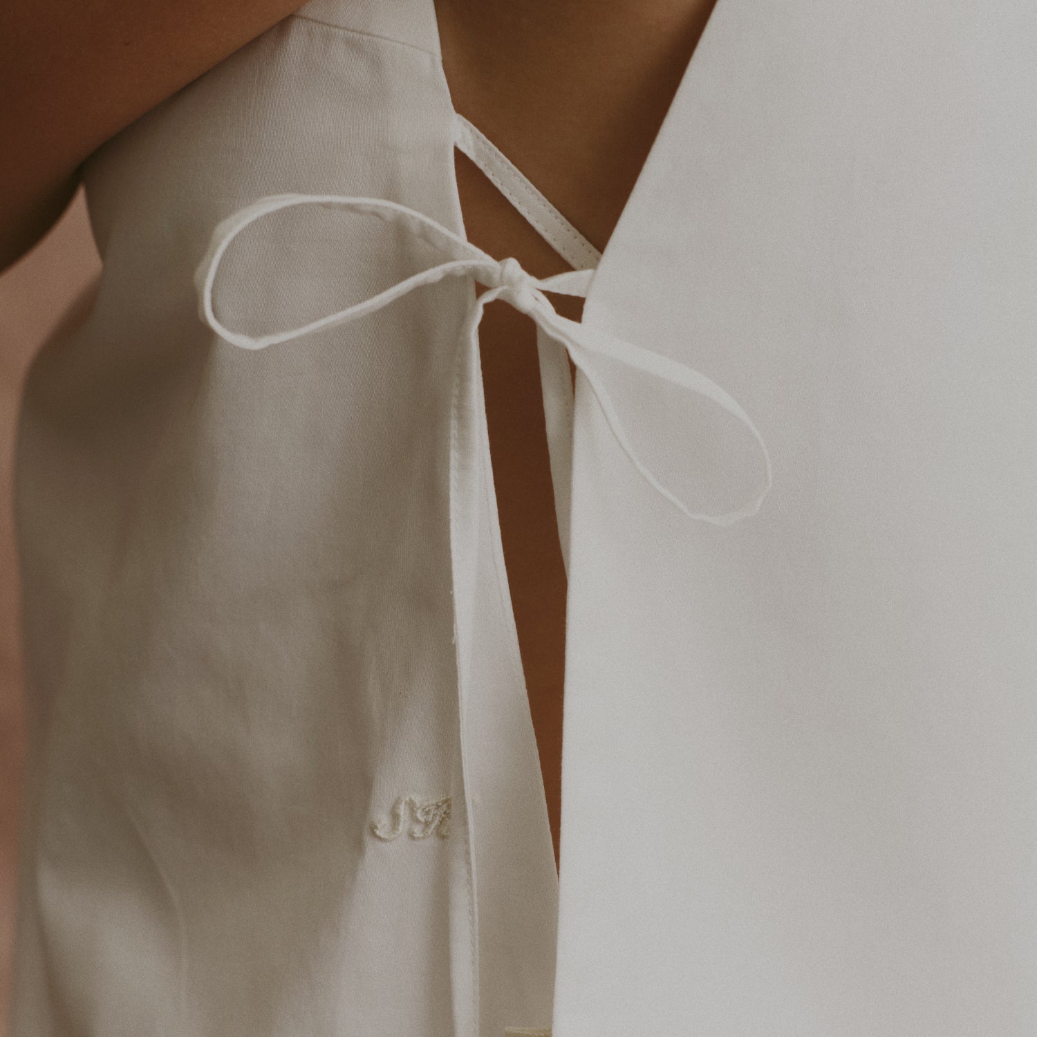 She Knows - Vinn Blouse