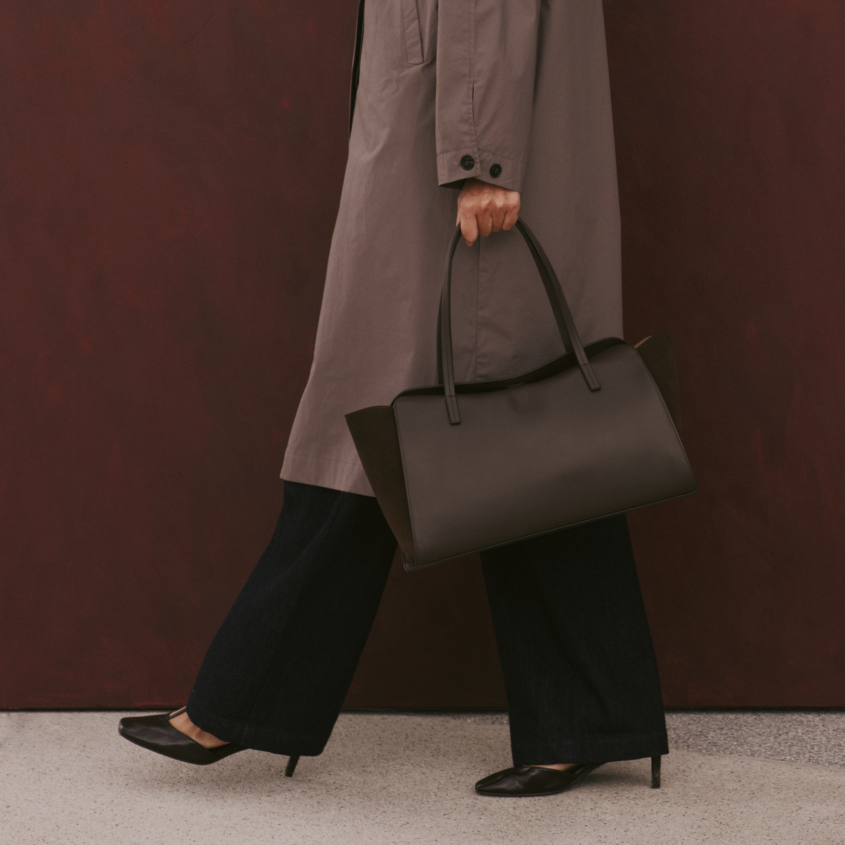 She Knows - Jane Club Tote