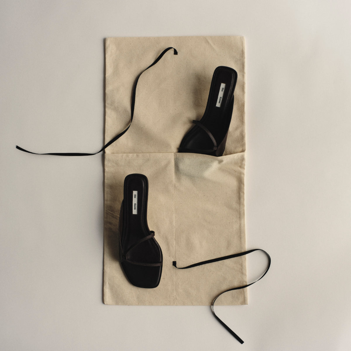 She Knows - Inez Leather Sandals