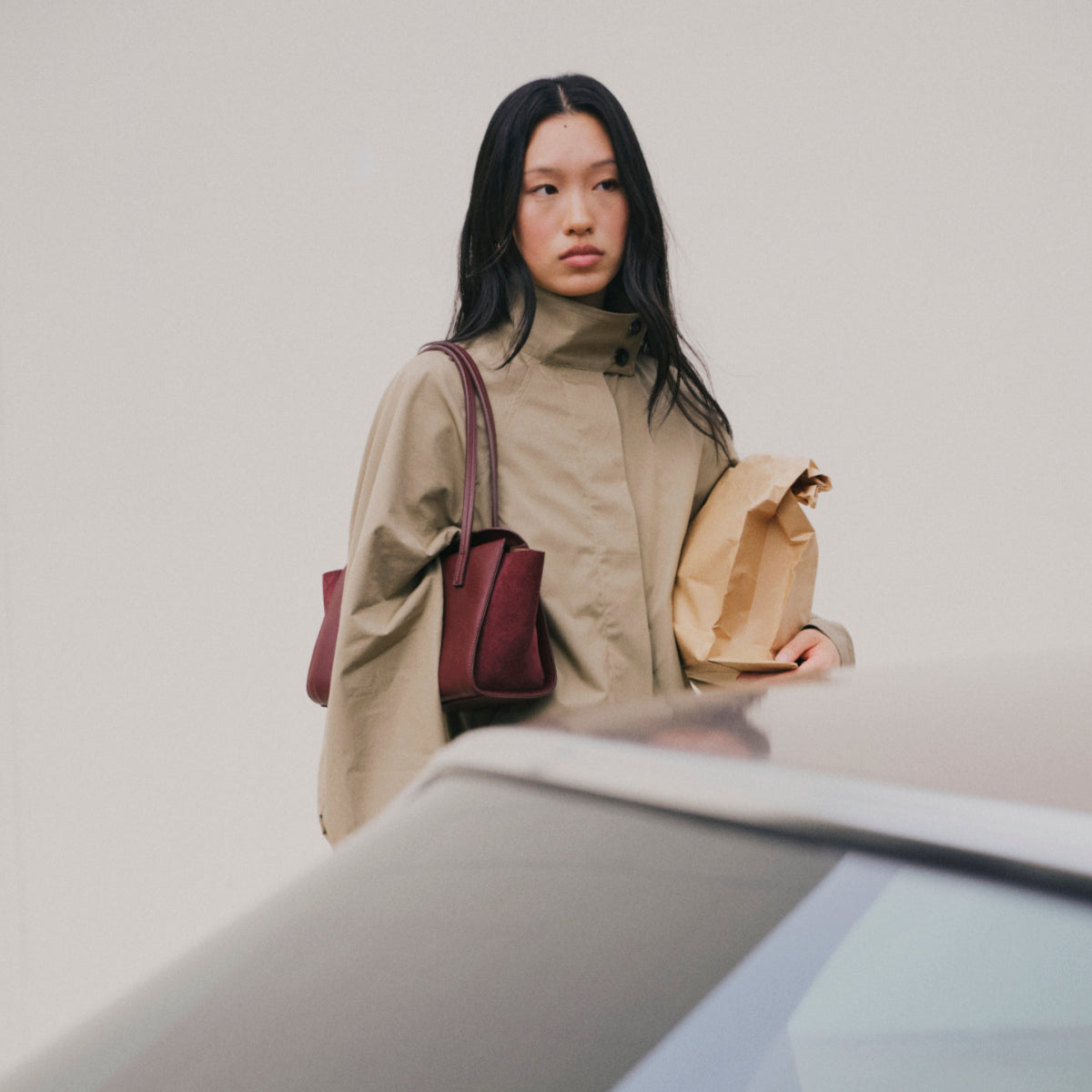 She Knows - Jane City Bag