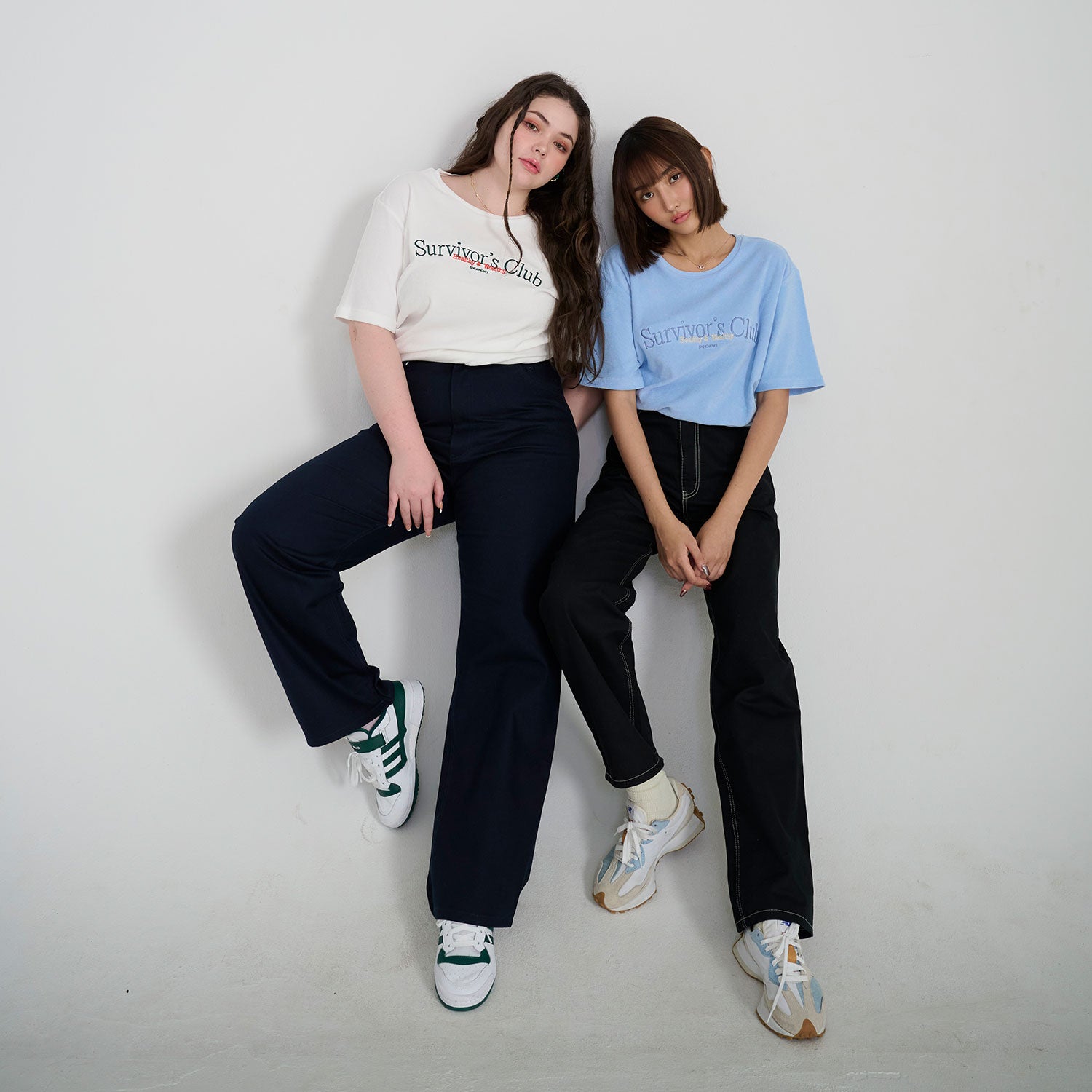 SHE KNOWS - Survivor's Club Oversized T-Shirt