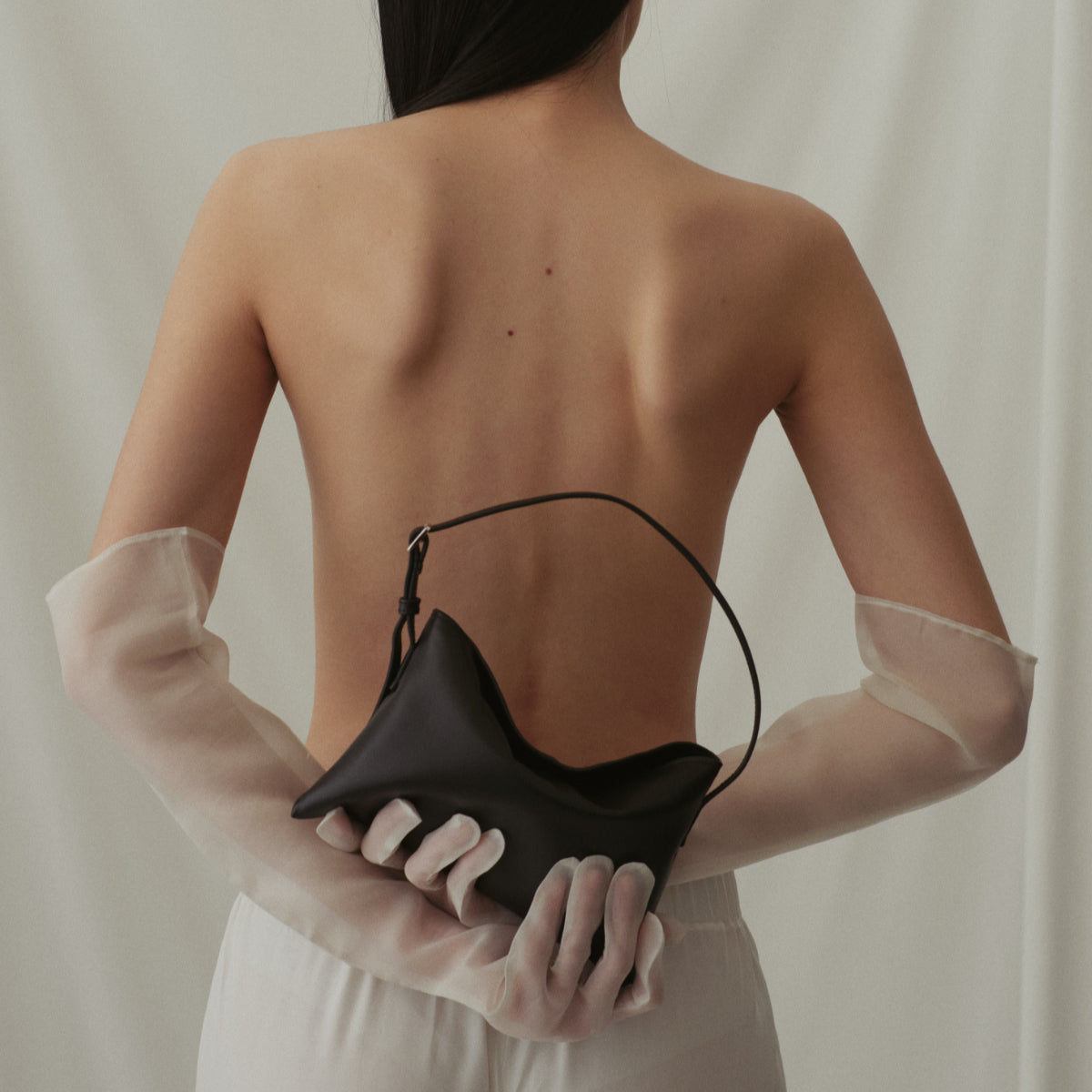 SHE KNOWS - Papier Bag