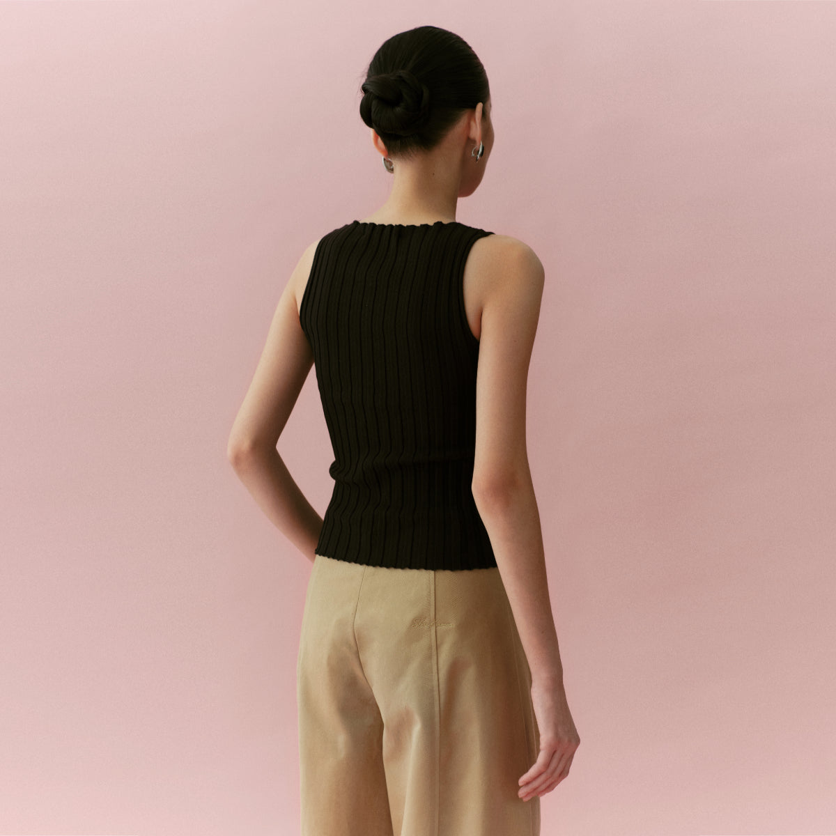 She Knows - Silo Knit Top