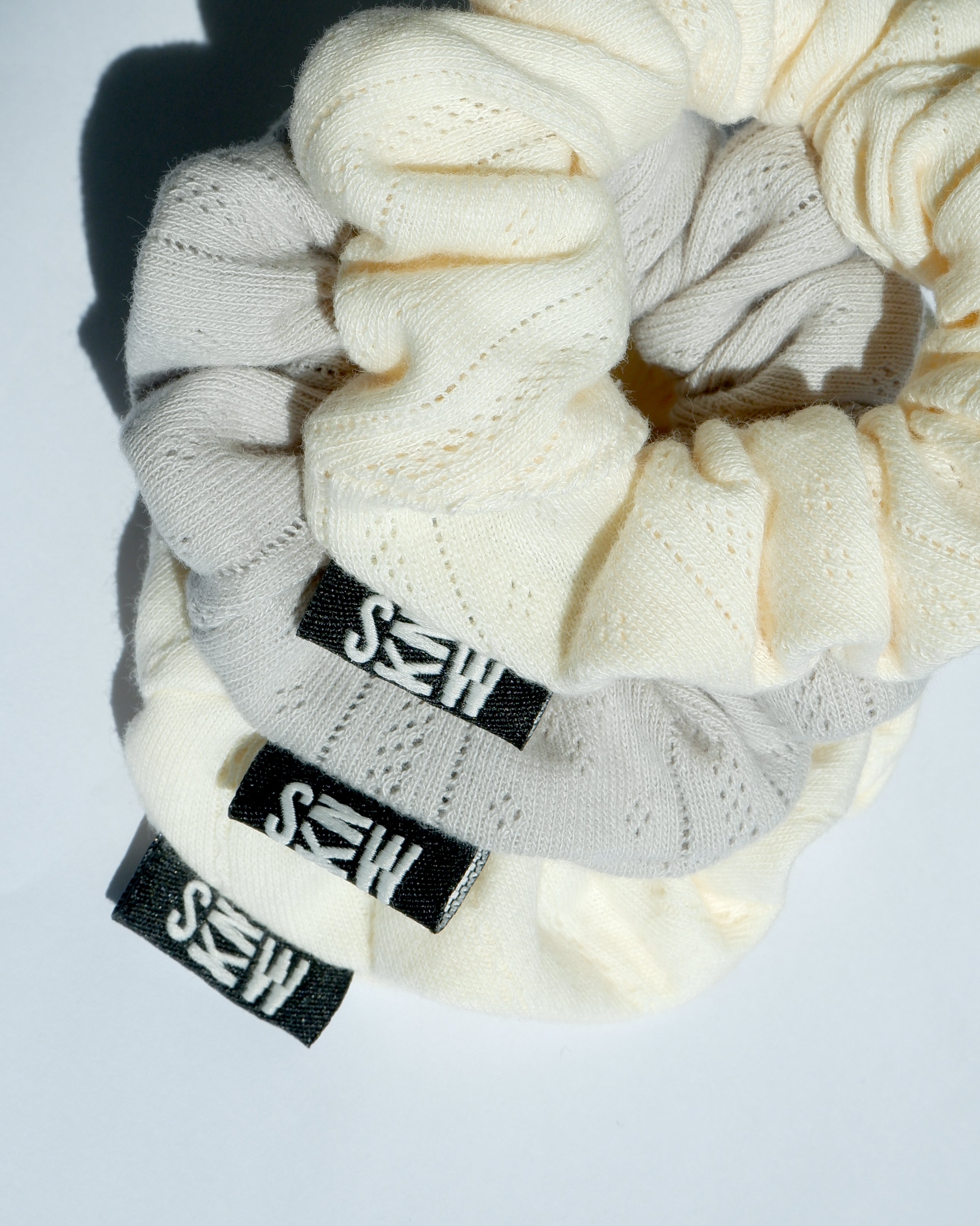 SHE KNOWS - 2x Pontelle Scrunchie Set