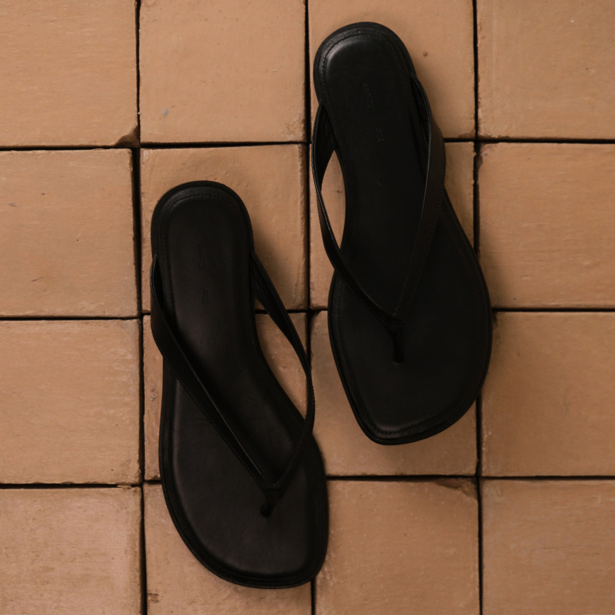 She Knows - Paloma Leather Sandals