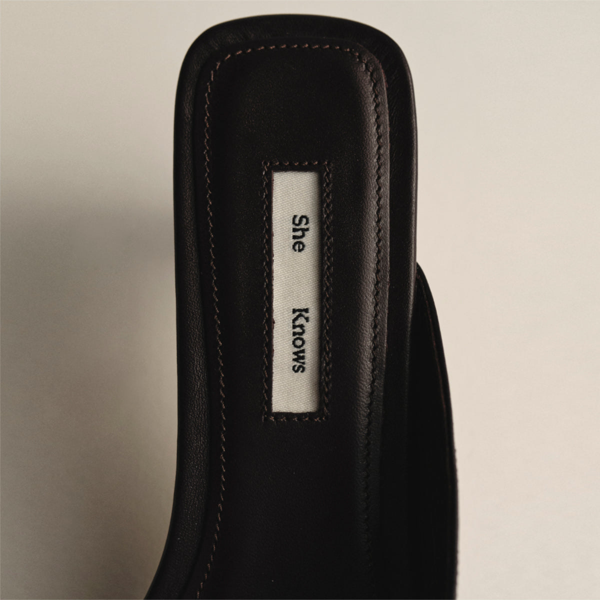 She Knows - Inez Leather Sandals