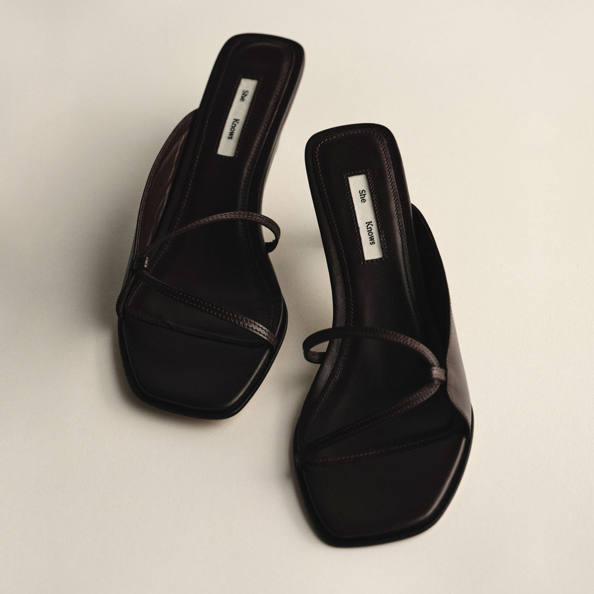She Knows - Inez Leather Sandals