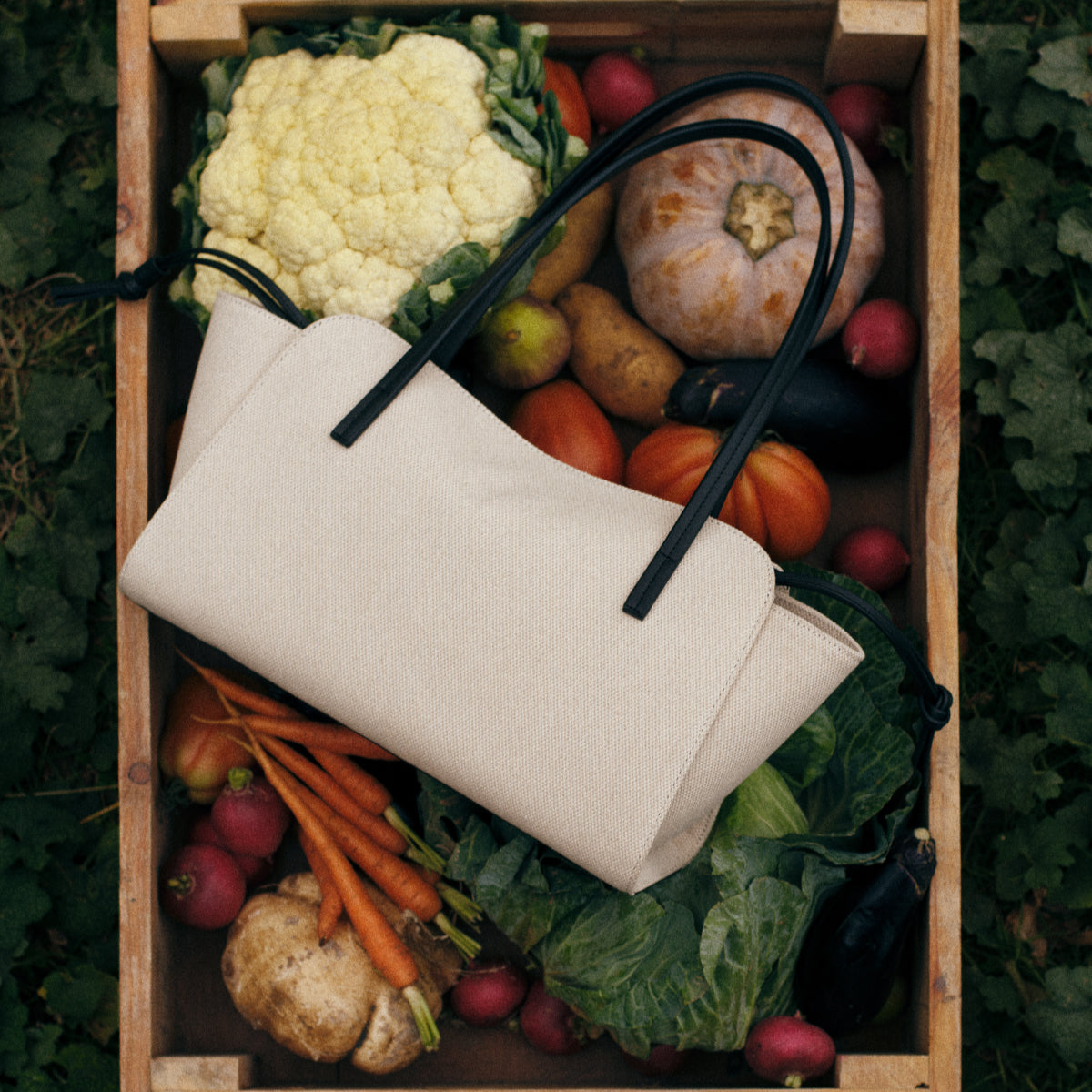 She Knows - Jane Canvas Bag