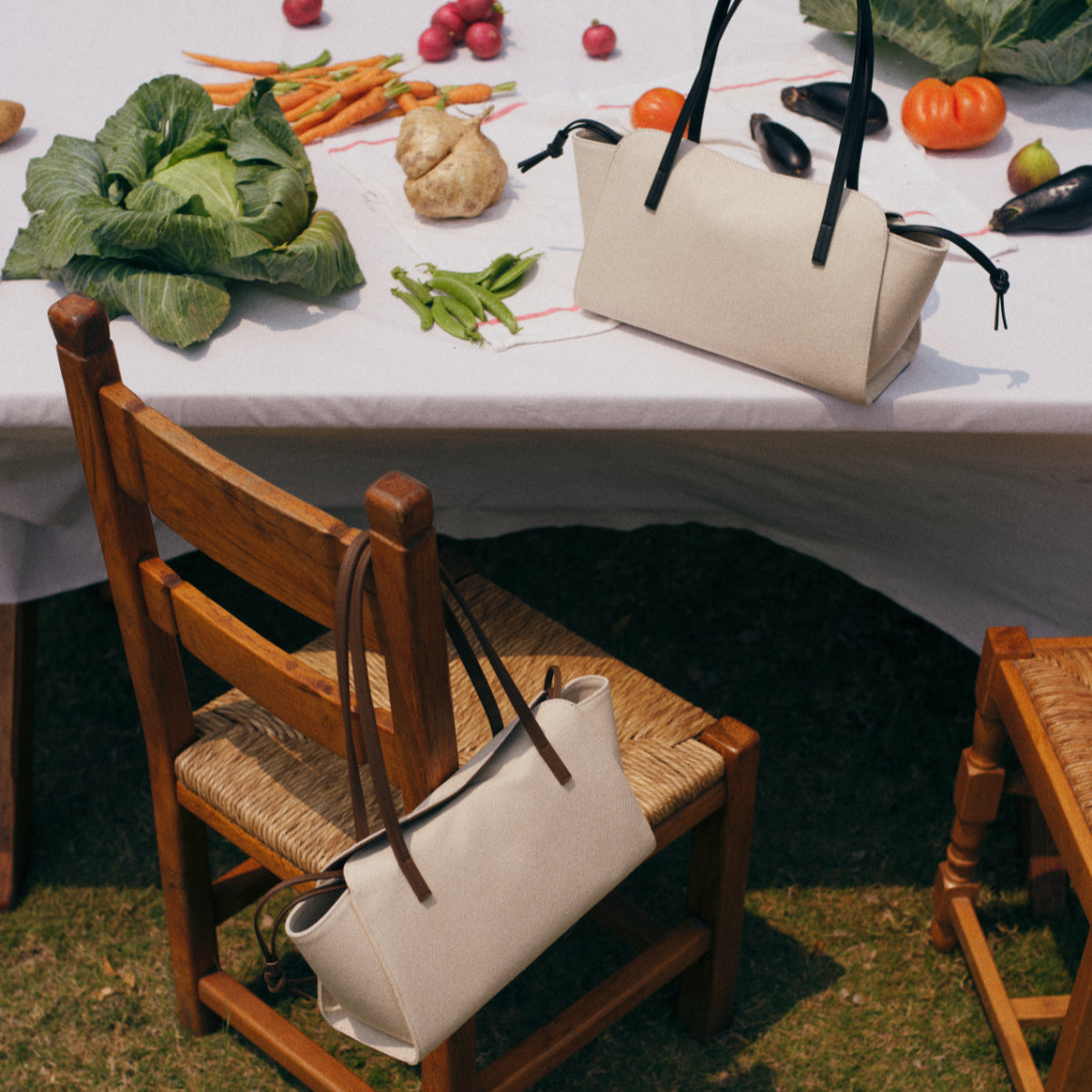 She Knows - Jane Canvas Bag