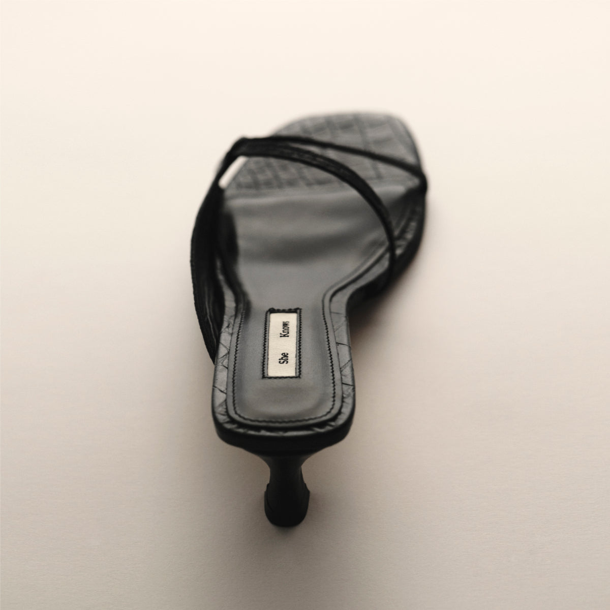 She Knows - Inez Leather Sandals