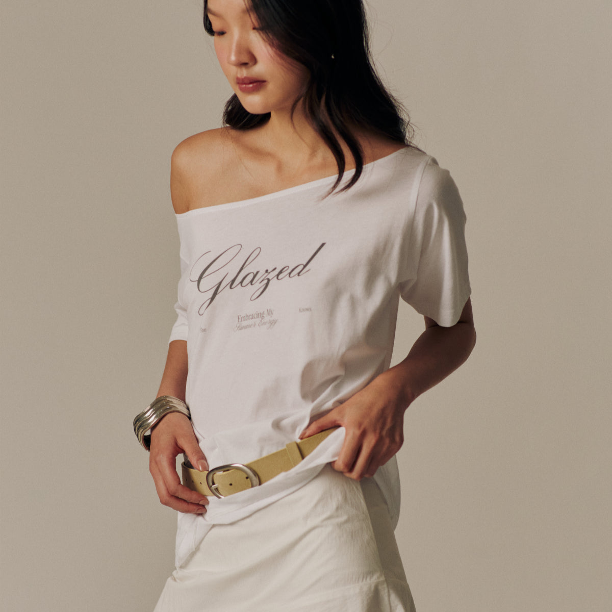 She Knows - Glazed Ultra Fine T-Shirt