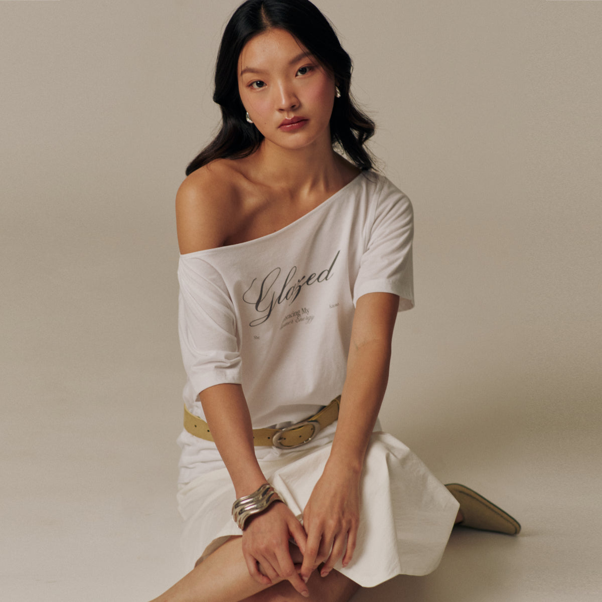 She Knows - Glazed Ultra Fine T-Shirt