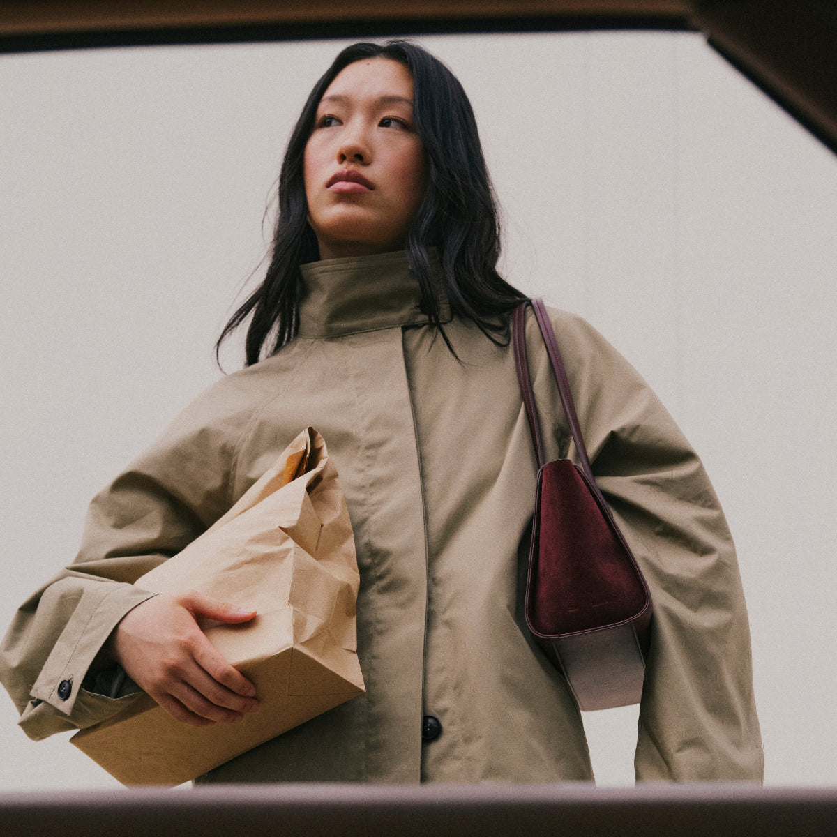 She Knows - Jane City Bag