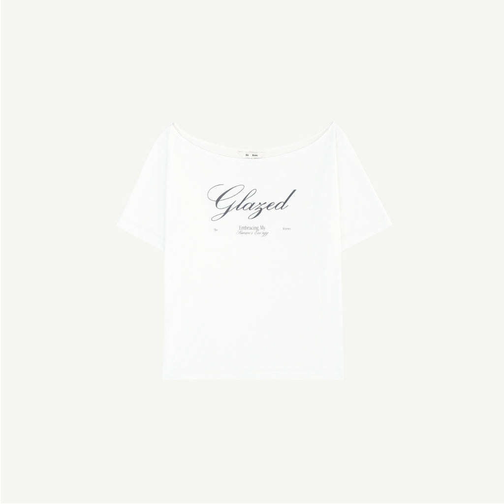 She Knows - Glazed Ultra Fine T-Shirt